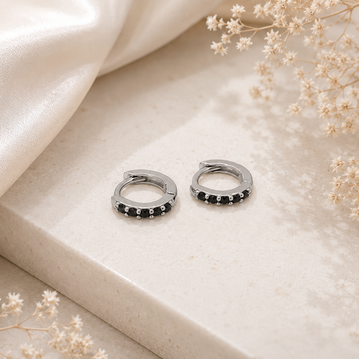 Pendientes Mini Aro Negro 6mm - (Plata de Ley 925) - Mimiló