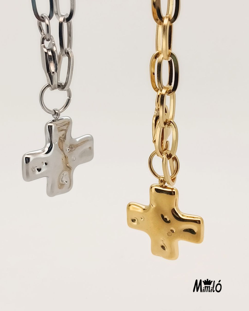 Collar Cruz Carmen Oro - (Acero Quirúrgico Waterproof)
